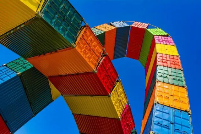 Jak skutecznie zabezpieczyć ładunek podczas transportu?