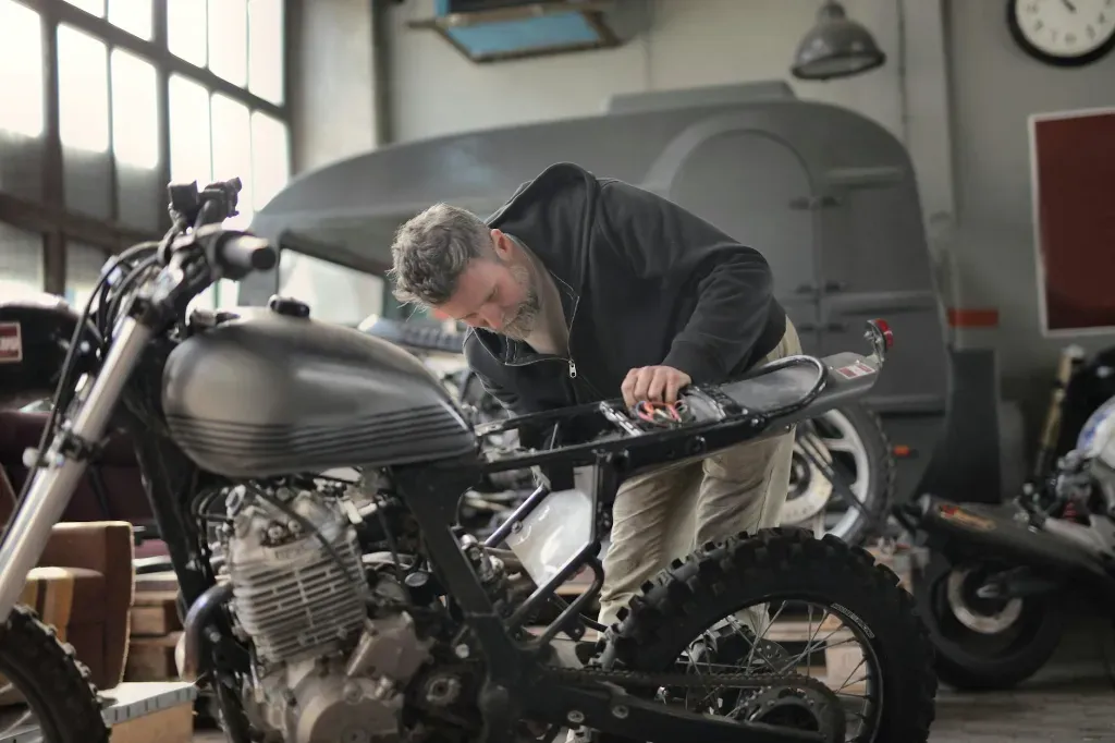 Motosprzęt pod kontrolą - jak samodzielnie serwisować swój motocykl?